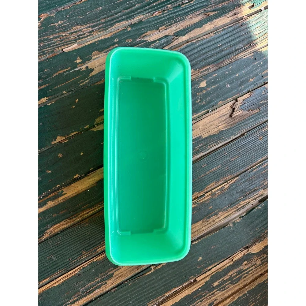 Vintage Tupperware Green Rectangular Food Storage Container 782-1 with Lid 784-1